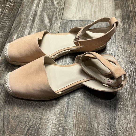 New Banana Republic Banana Republic Beige Espadrille Flats Size 8.5 - Picture 3 of 11